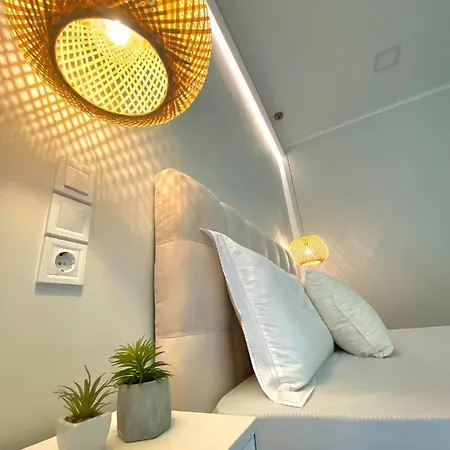 Elia & Garden Apartment Kontokali